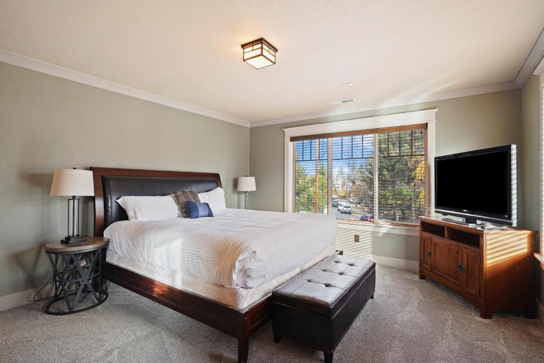 Photo of Bedroom in River Terrace