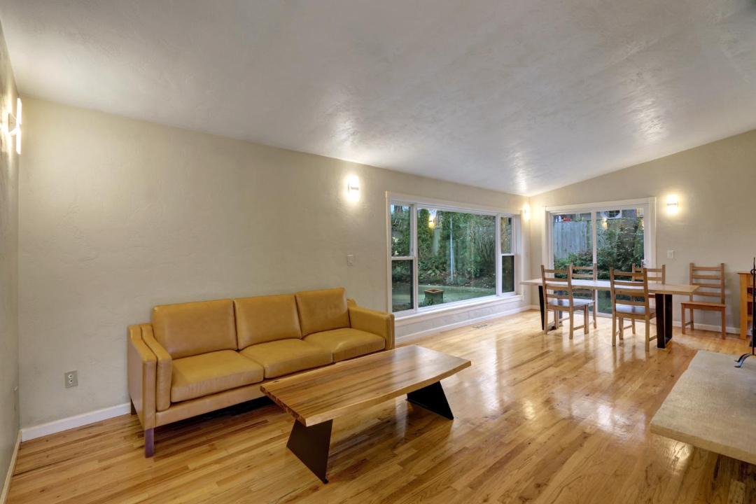 Photo of Livingroom in Mercer Island