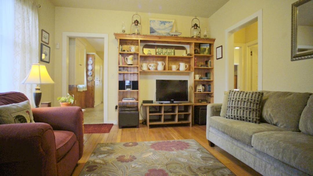 Photo of Livingroom in Port Gamble