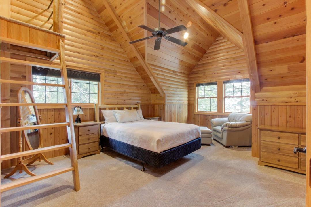 Photo of Bedroom in Hood River