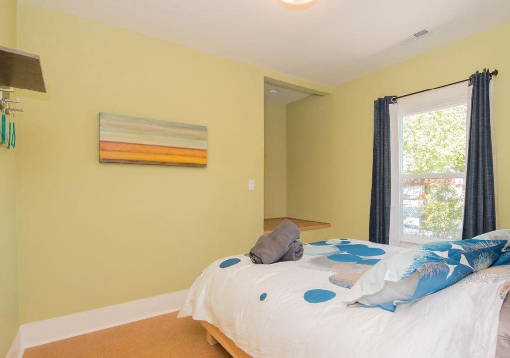 Photo of Bedroom in Mississippi District