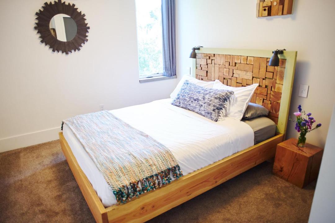 Photo of Bedroom in Mississippi District
