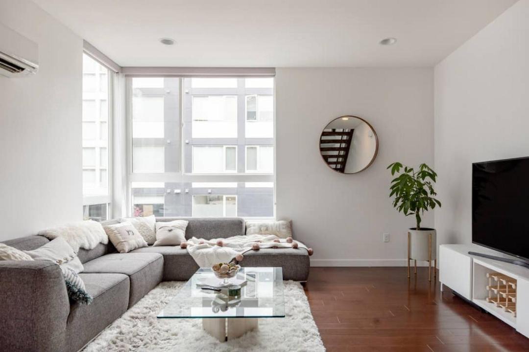 Photo of Livingroom in Squire Park