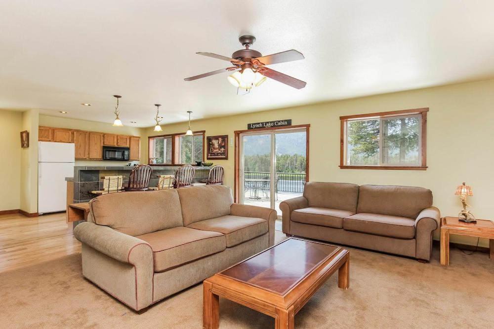Photo of Livingroom in Donnelly