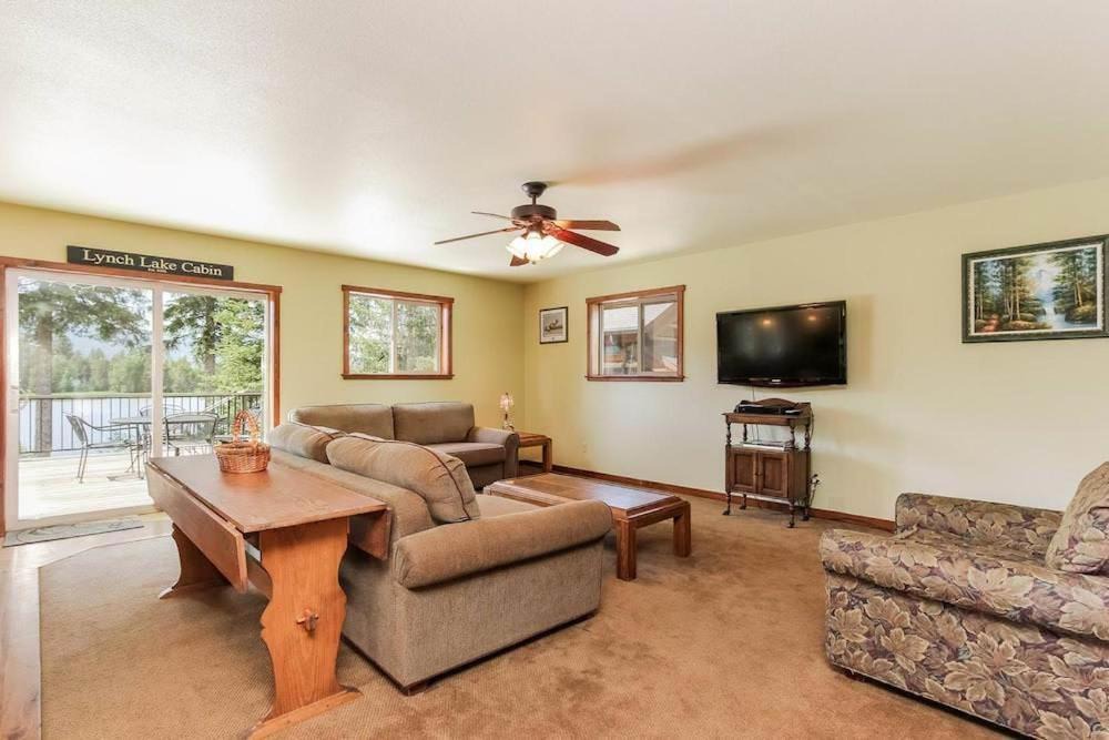 Photo of Livingroom in Donnelly
