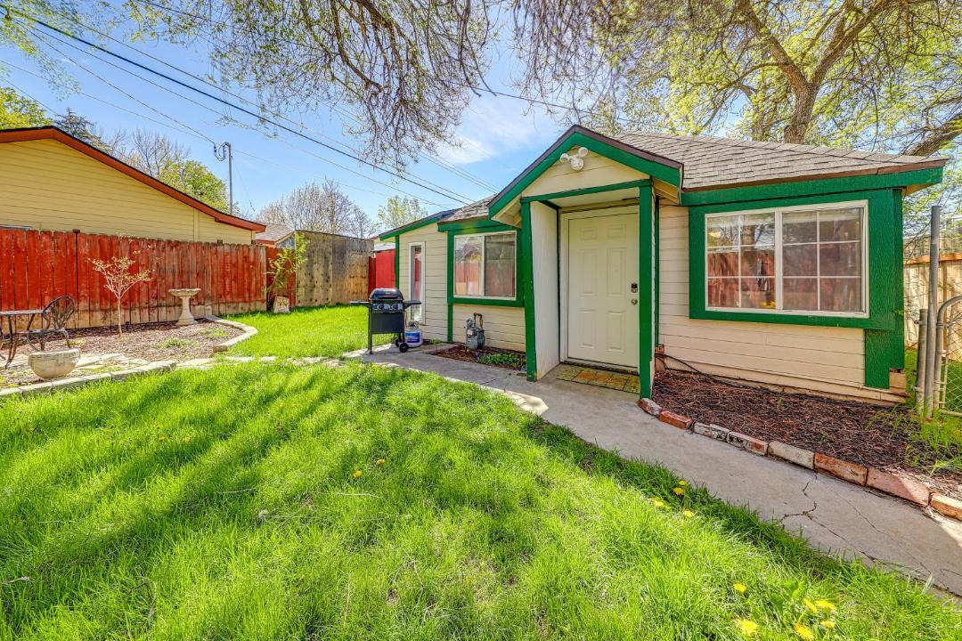 Photo of Buildings in Depot Bench