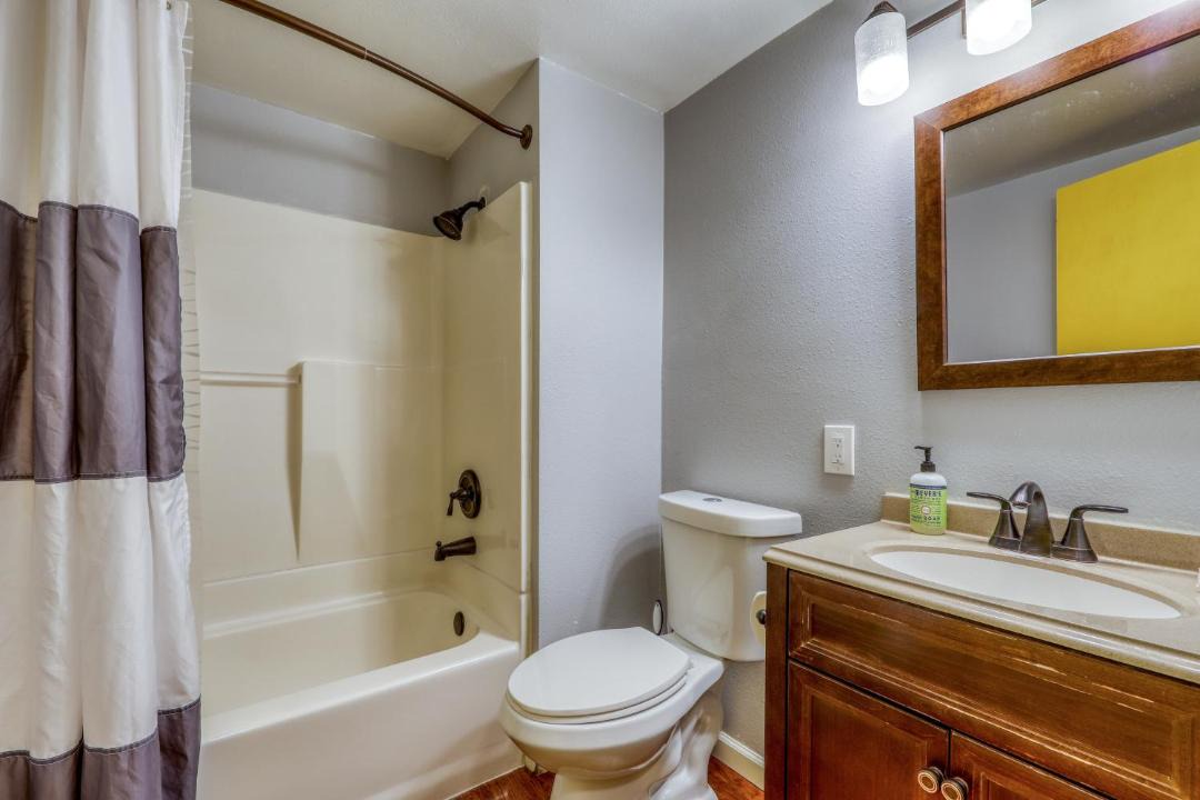 Photo of Bathroom in Depot Bench