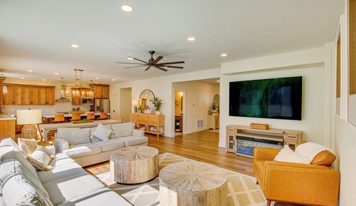 House (6 Bedrooms)