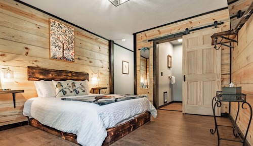 Robin Room C