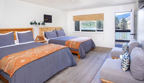 Double Queen Room