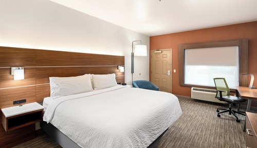 Standard Room, 1 King Bed (Private Access)