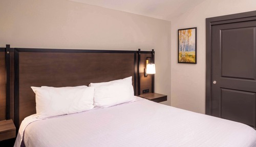 Suite, 1 King Bed, Non Smoking