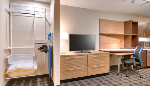 Studio, 1 King Bed with Sofa bed (Hearing Accessible)