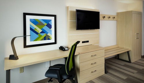 Suite, 1 Twin Bed (Communications)