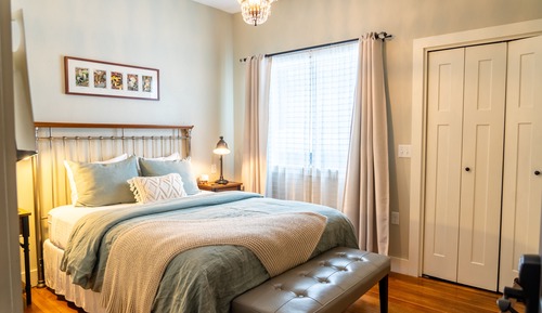 Room, 1 Queen Bed (Room #3)