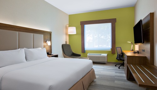 Standard Room, 1 King Bed (LEISURE)