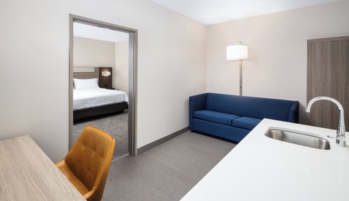 Suite, 1 Bedroom, Accessible (Communications, Mobility, Access Tub)