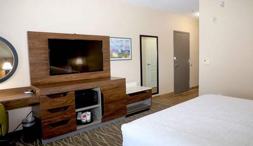 Room, 1 King Bed, Accessible, Non Smoking (Bathtub)
