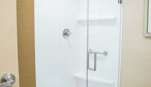 Suite, 1 King Bed with Sofa bed, Hearing Accessible (Transfer Shower)