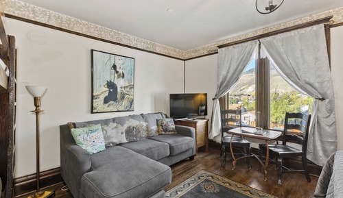 201 King three Room Sofa Suite, Mountain Yard View.