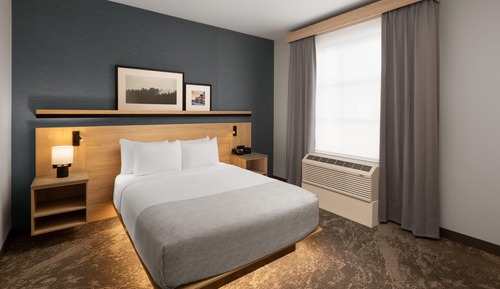 Standard Suite, 1 King Bed, Accessible, Non Smoking