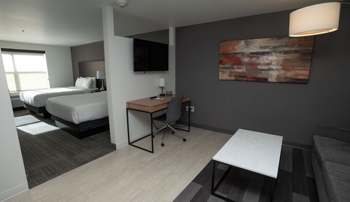 Deluxe Studio Suite