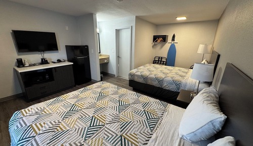 Standard Room, 2 Queen Beds, Non Smoking