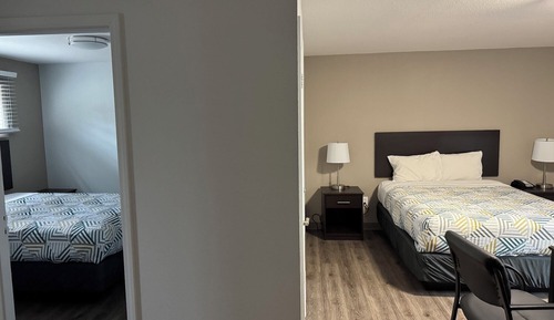 Standard Suite, 2 Queen Beds, Non Smoking