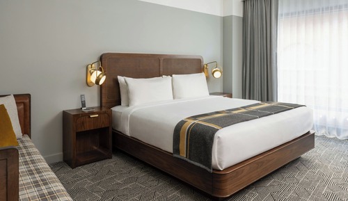 Premium Room, 1 King Bed, Tower (Mobility Accessible, Roll-in Shower)