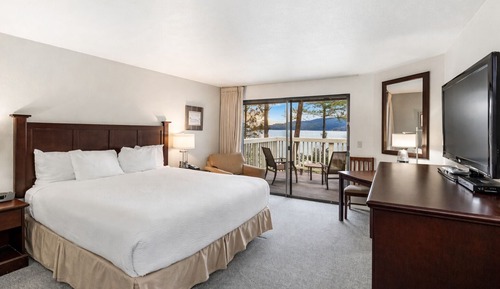 Signature Room, 1 King Bed, Harbor View, Oceanfront