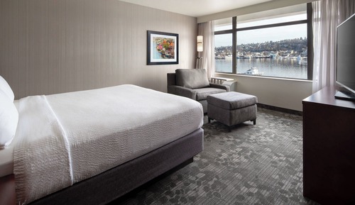 Suite, 1 Bedroom, Lake View