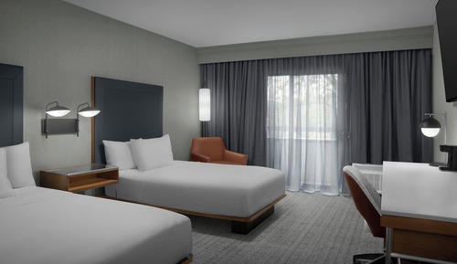 Room, 2 Queen Beds, Balcony (Mobility Accessible, Tub)
