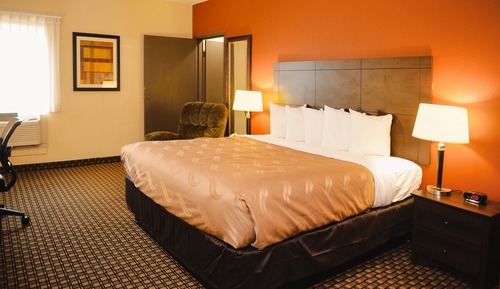 Suite, 1 King Bed, Non Smoking