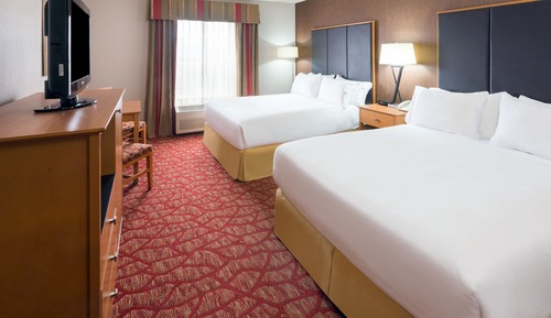 Standard Room, 2 Queen Beds, Accessible (Mobility Tub)