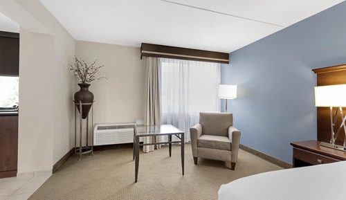 Suite, 1 King Bed, Non Smoking, Jetted Tub