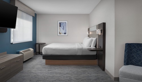 Suite, 1 King Bed, Accessible Bathtub, Non Smoking (Communications, Mobility)