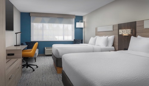 Room, 2 Queen Beds, Accessible (Communications, Roll-In Shower)