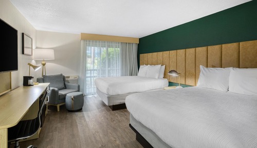 Standard Room, 2 Queen Beds, Balcony, Courtyard View