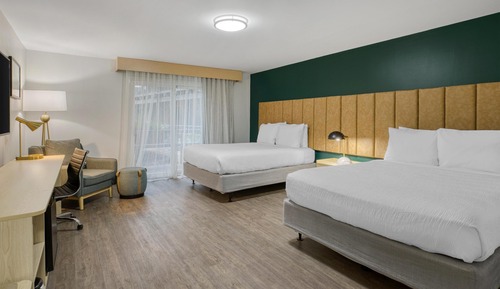 Standard Room, 2 Queen Beds, Accessible, Balcony