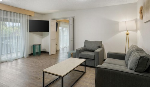 Suite, 2 Queen Beds, Non Smoking, Kitchen (Living Room;w/ Sofabed,Full Kitchen)
