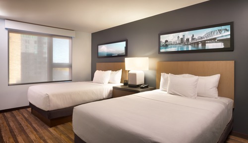 Suite, Multiple Beds, Bathtub
