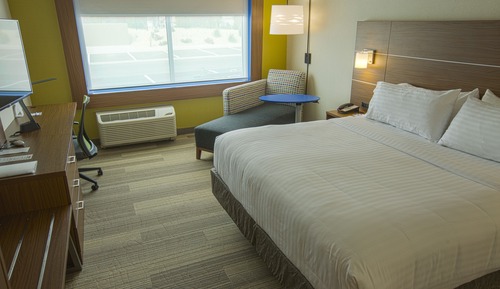 Standard Room, 1 King Bed