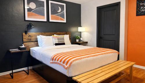 Queen Room