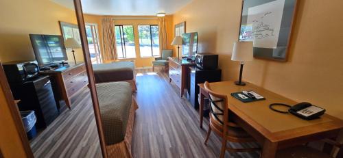 Double Room with Two Double Beds - Pet Friendly