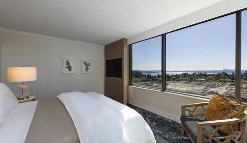 Executive Suite, 1 King, Sofa bed
