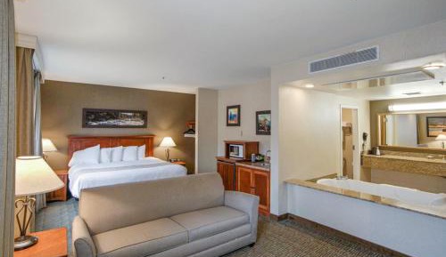 King Suite with Spa Bath