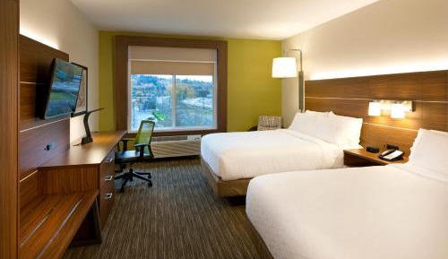 Queen Suite with Two Queen Beds - Communications Accessible