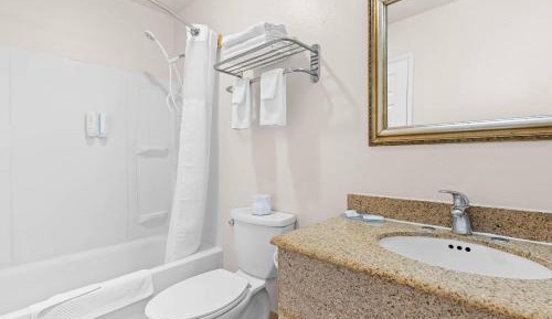 Two-Bedroom Deluxe King Suite with  Living Room - Non Smoking