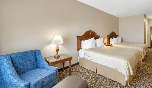 Queen Room with Two Queen Beds - Communication Assistance/Non-Smoking