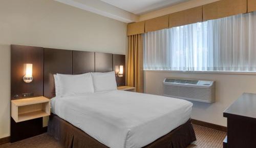 Family Queen Suite